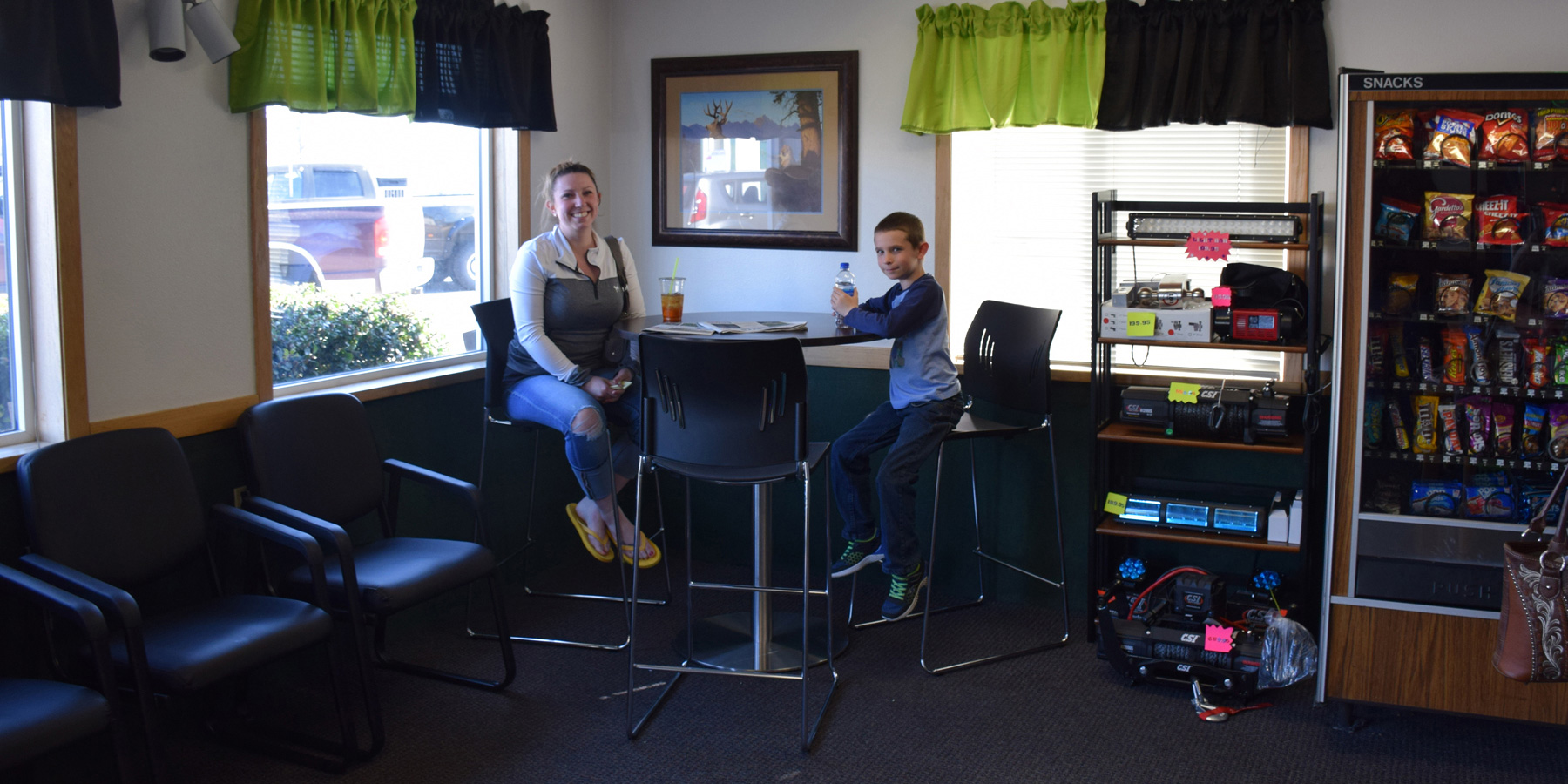comfortable-waiting-area-oil-change-island-express-lube comfortable waiting area and showroom of island express lube