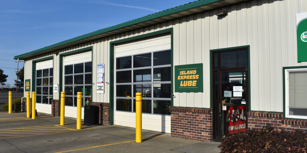 island-express-lube-bay-doors-entrance island-express-lube-bay-doors-entrance